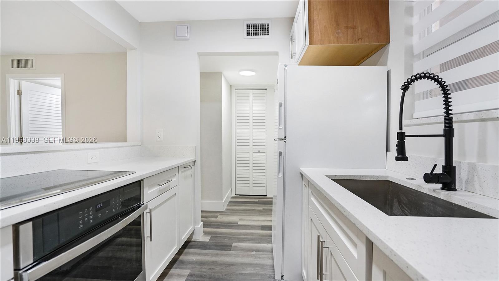 MARIPOSA MANOR CONDO - Residential