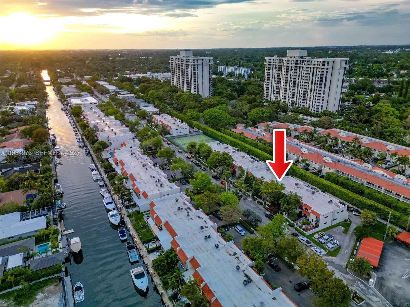 HARBOUR CLUB VILLAS CONDO - Residential