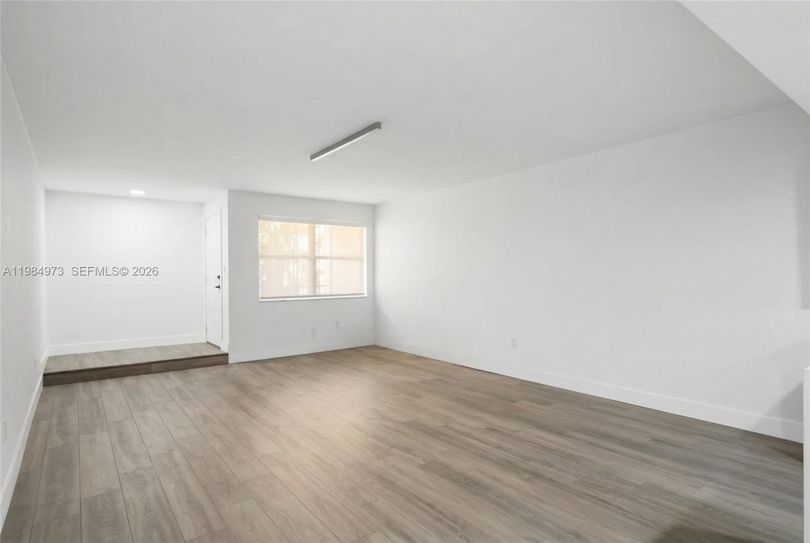 HARBOUR CLUB VILLAS CONDO - Residential