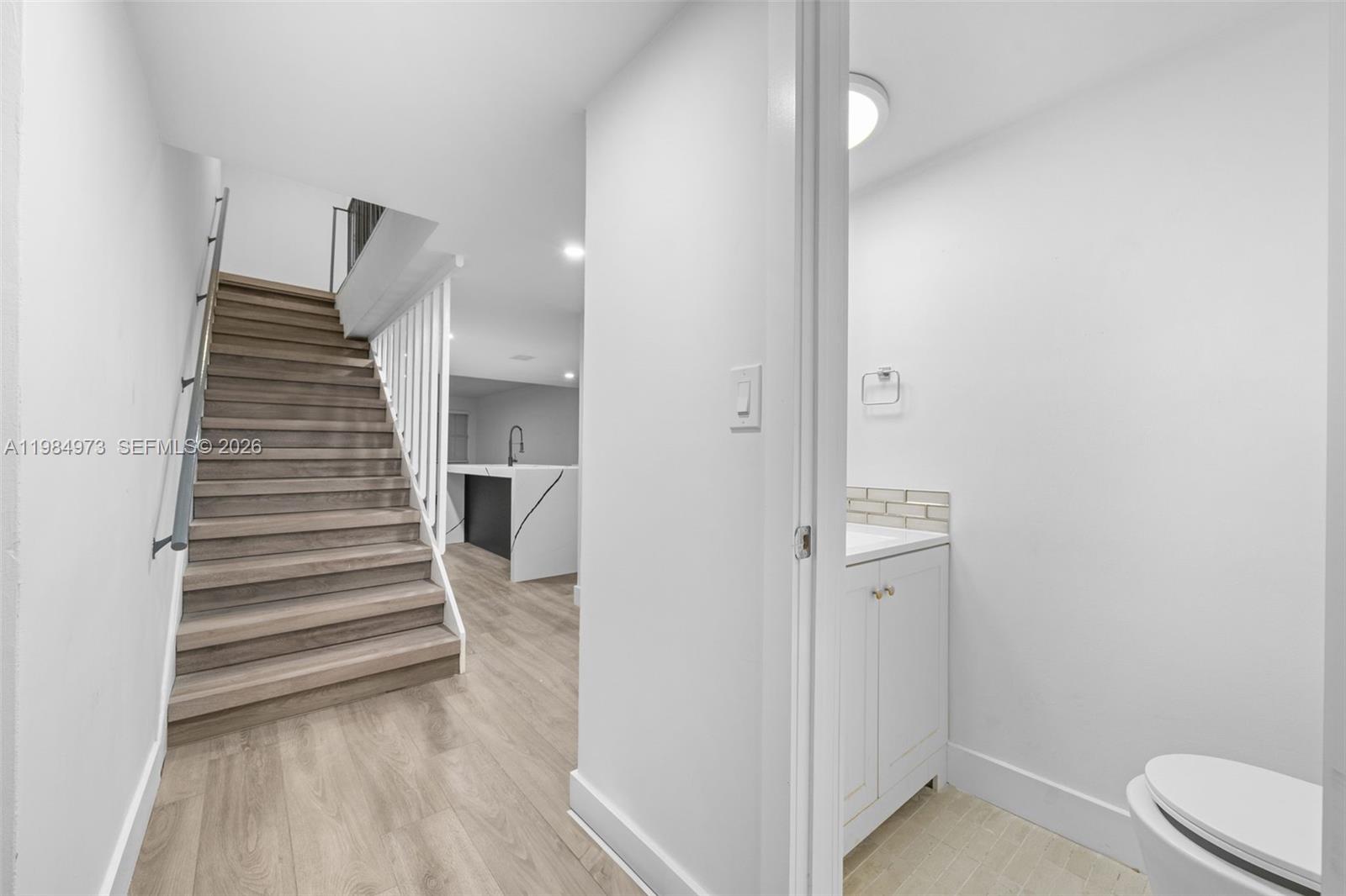 HARBOUR CLUB VILLAS CONDO - Residential