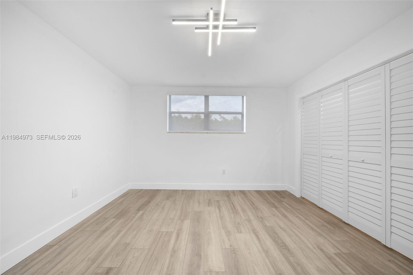 HARBOUR CLUB VILLAS CONDO - Residential