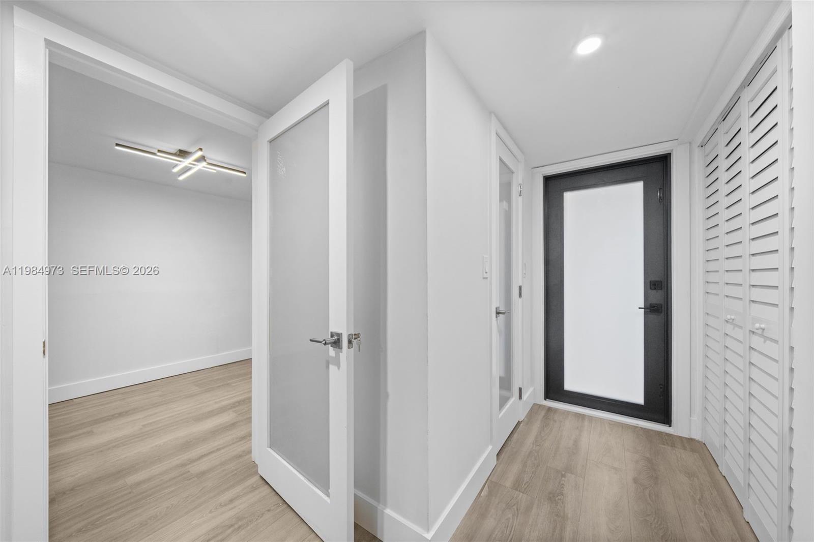 HARBOUR CLUB VILLAS CONDO - Residential