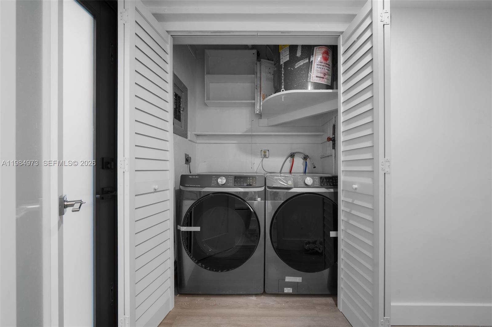 HARBOUR CLUB VILLAS CONDO - Residential