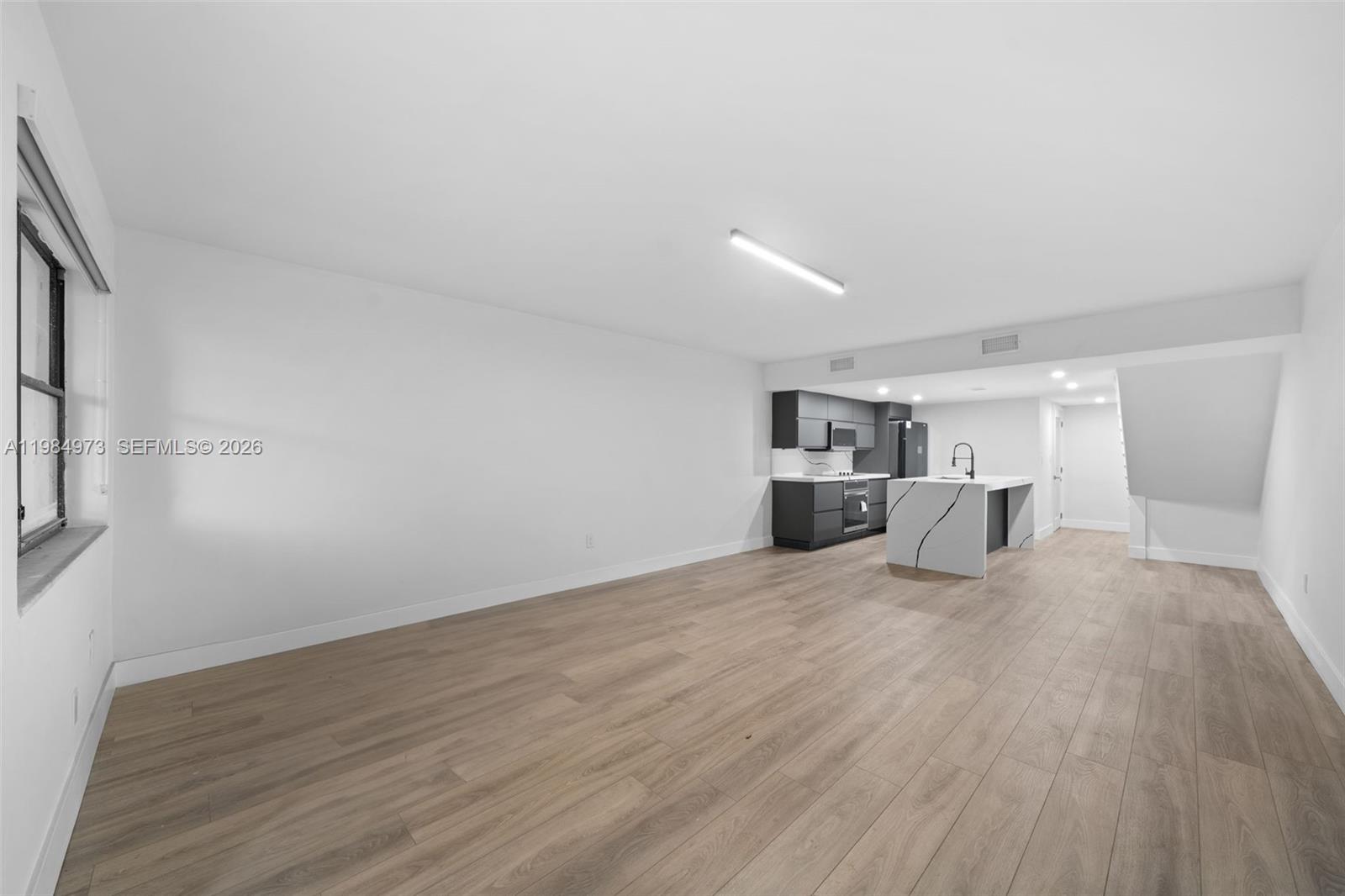 HARBOUR CLUB VILLAS CONDO - Residential