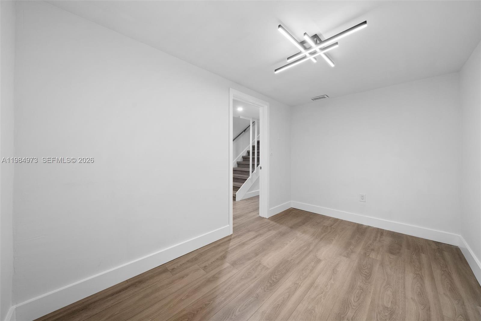 HARBOUR CLUB VILLAS CONDO - Residential