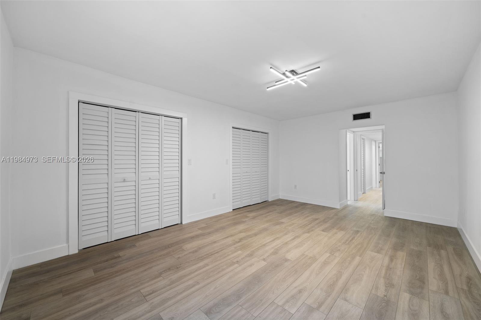 HARBOUR CLUB VILLAS CONDO - Residential