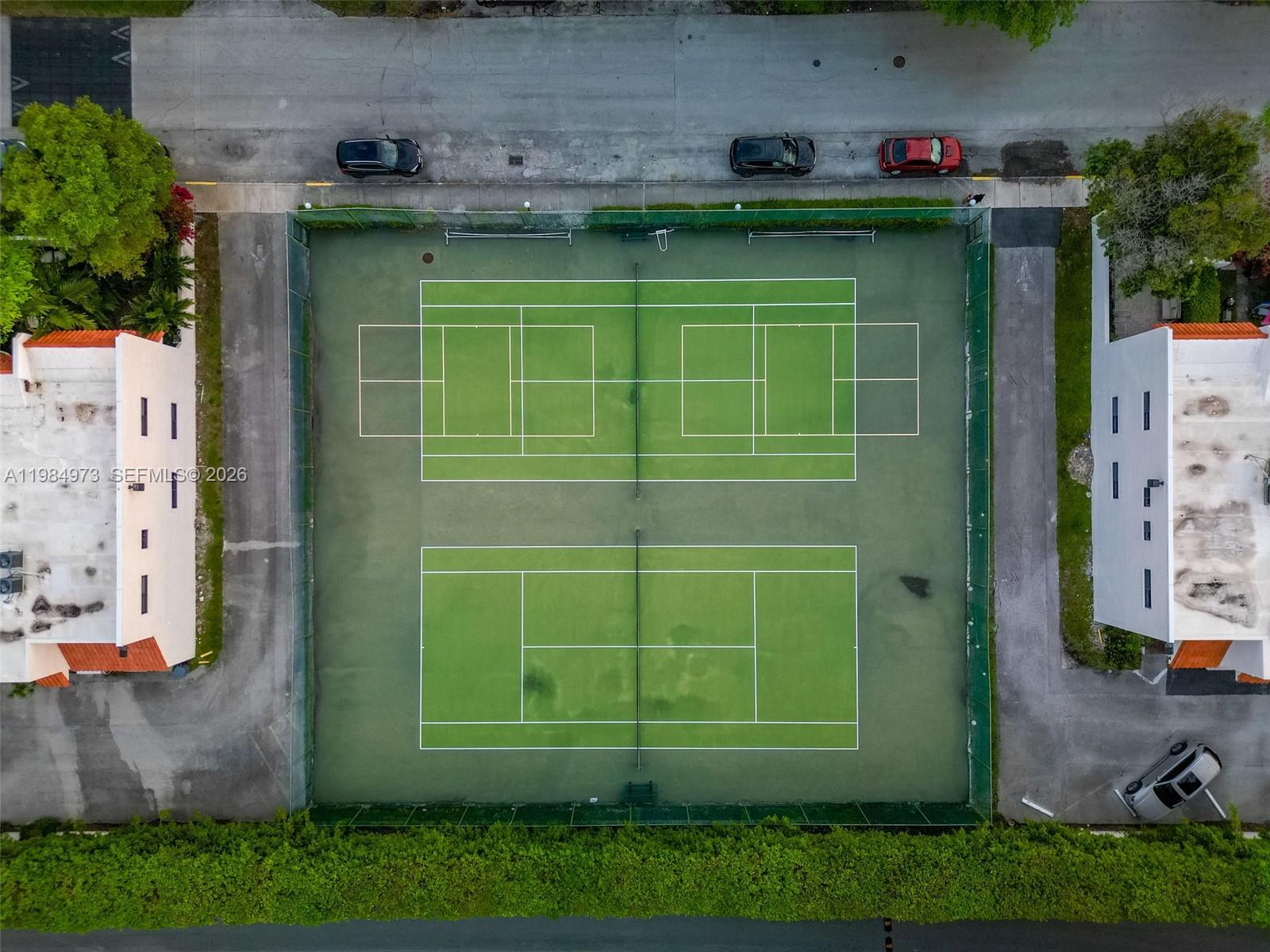 HARBOUR CLUB VILLAS CONDO - Residential