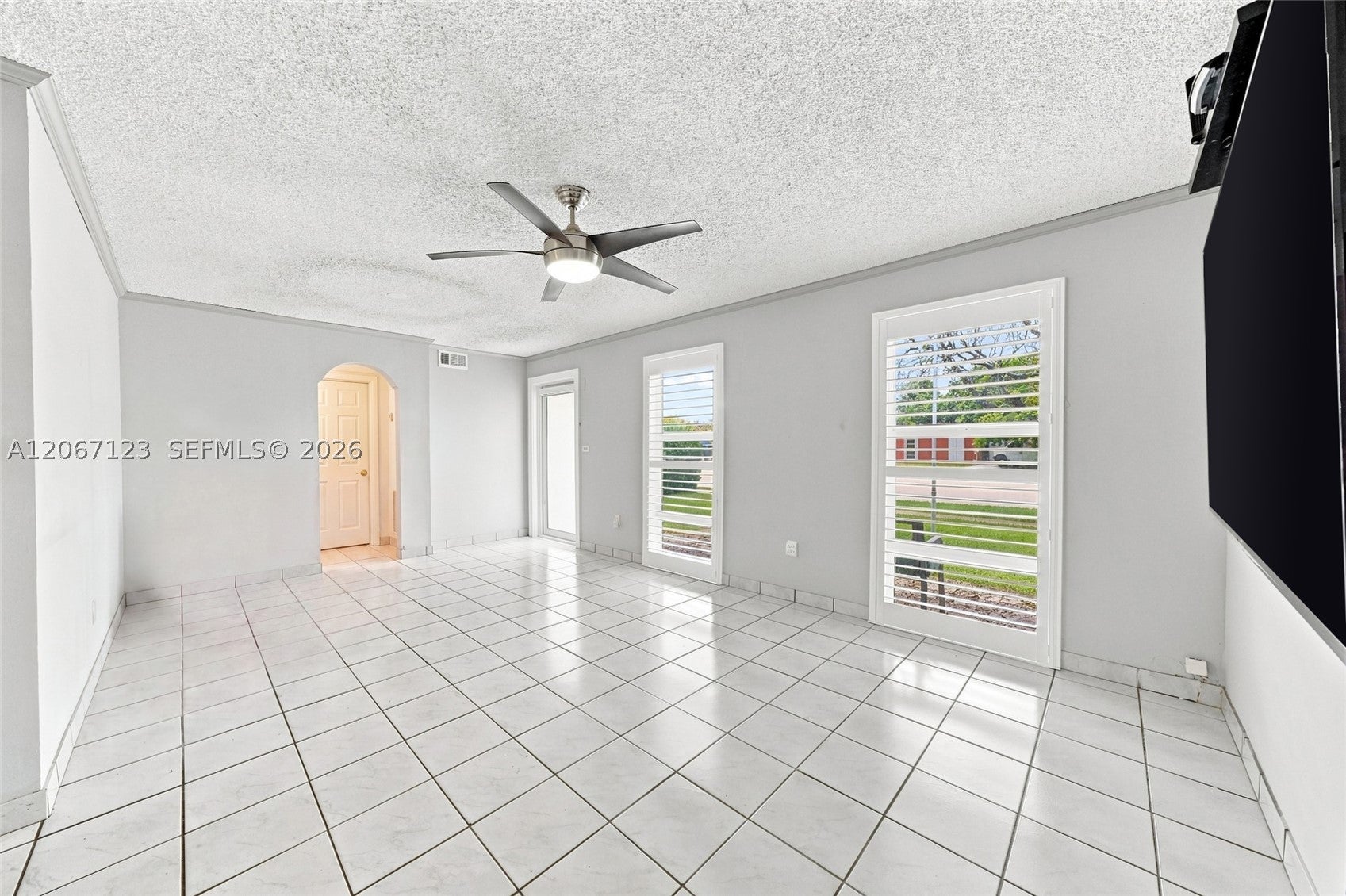 5525 SW 112th Ave