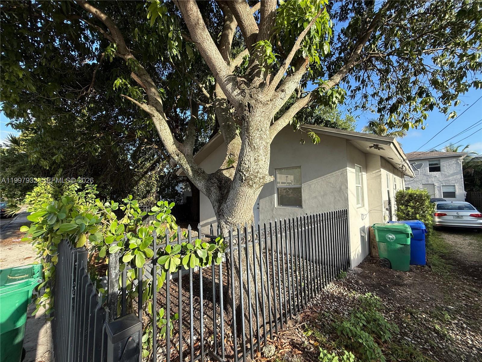 BUENA VISTA HEIGHTS EXTEN - Residential Lease