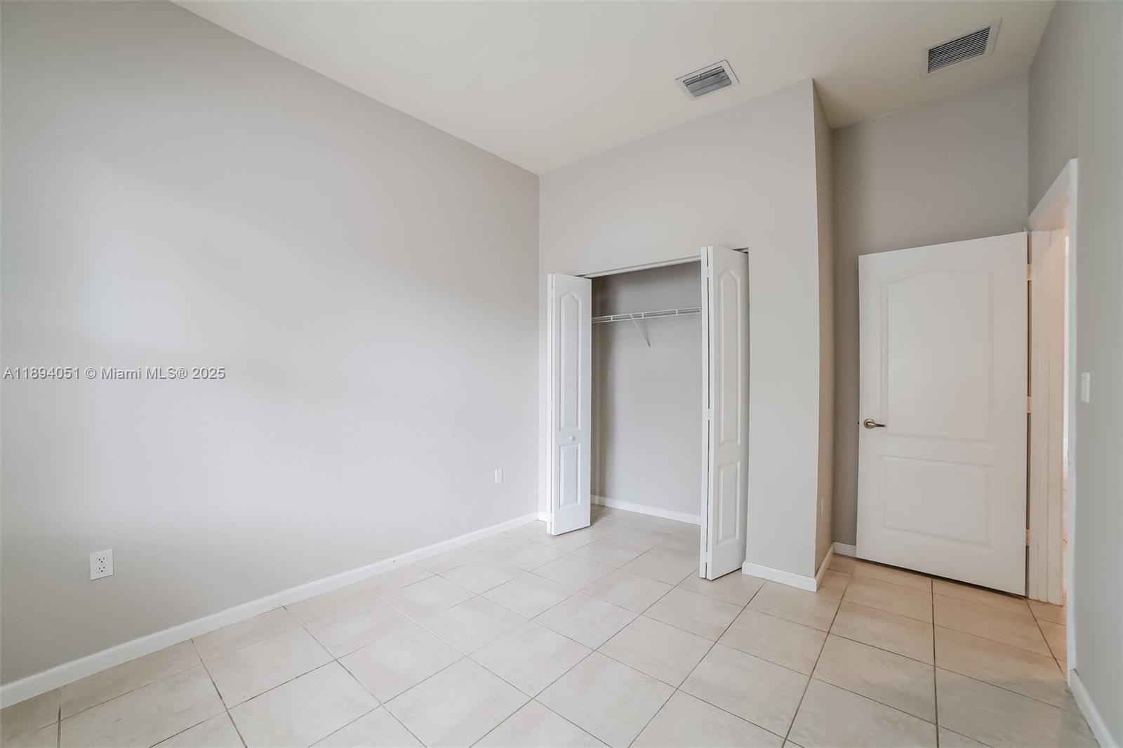 PORTOFINO PALMS - Residential Lease