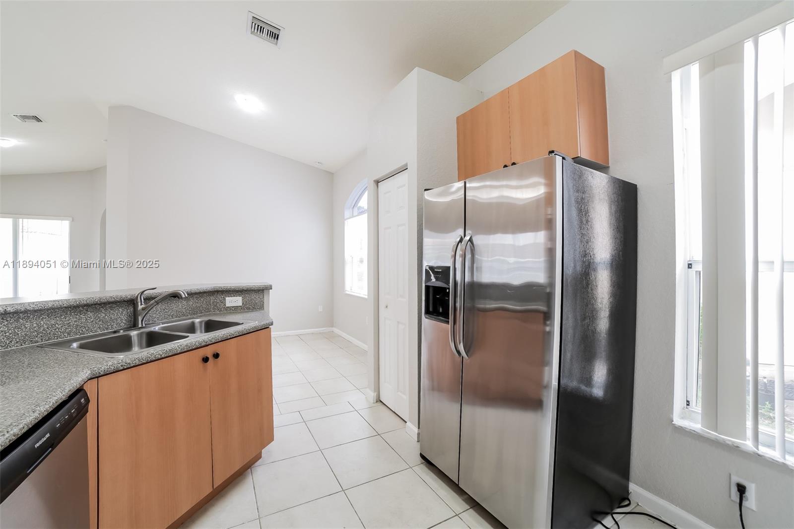 PORTOFINO PALMS - Residential Lease