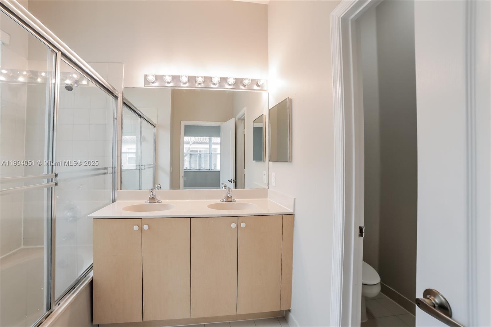 PORTOFINO PALMS - Residential Lease