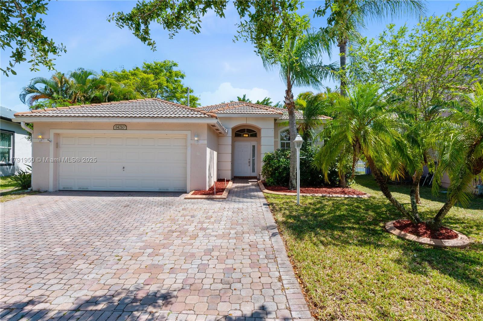 14210 NW 18th Mnr