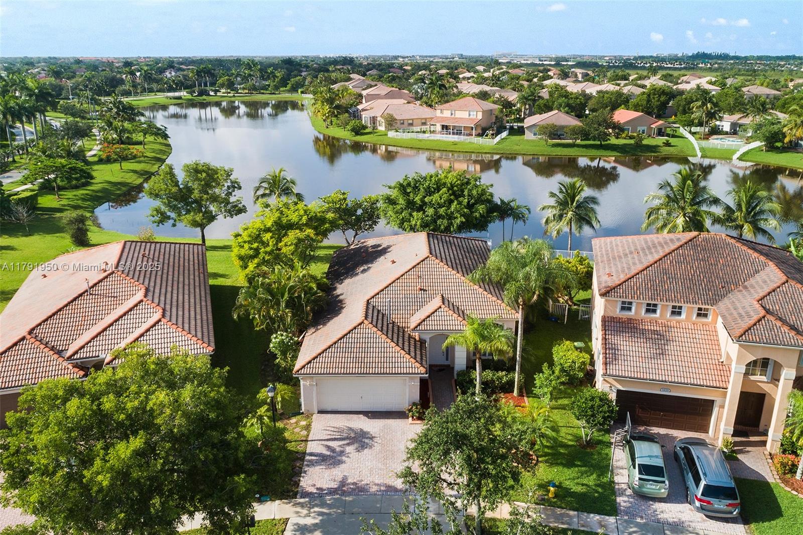 Property for Sale at 14210 Nw 18th Mnr, Pembroke Pines, Miami-Dade County, Florida - Bedrooms: 3 
Bathrooms: 3  - $725,000