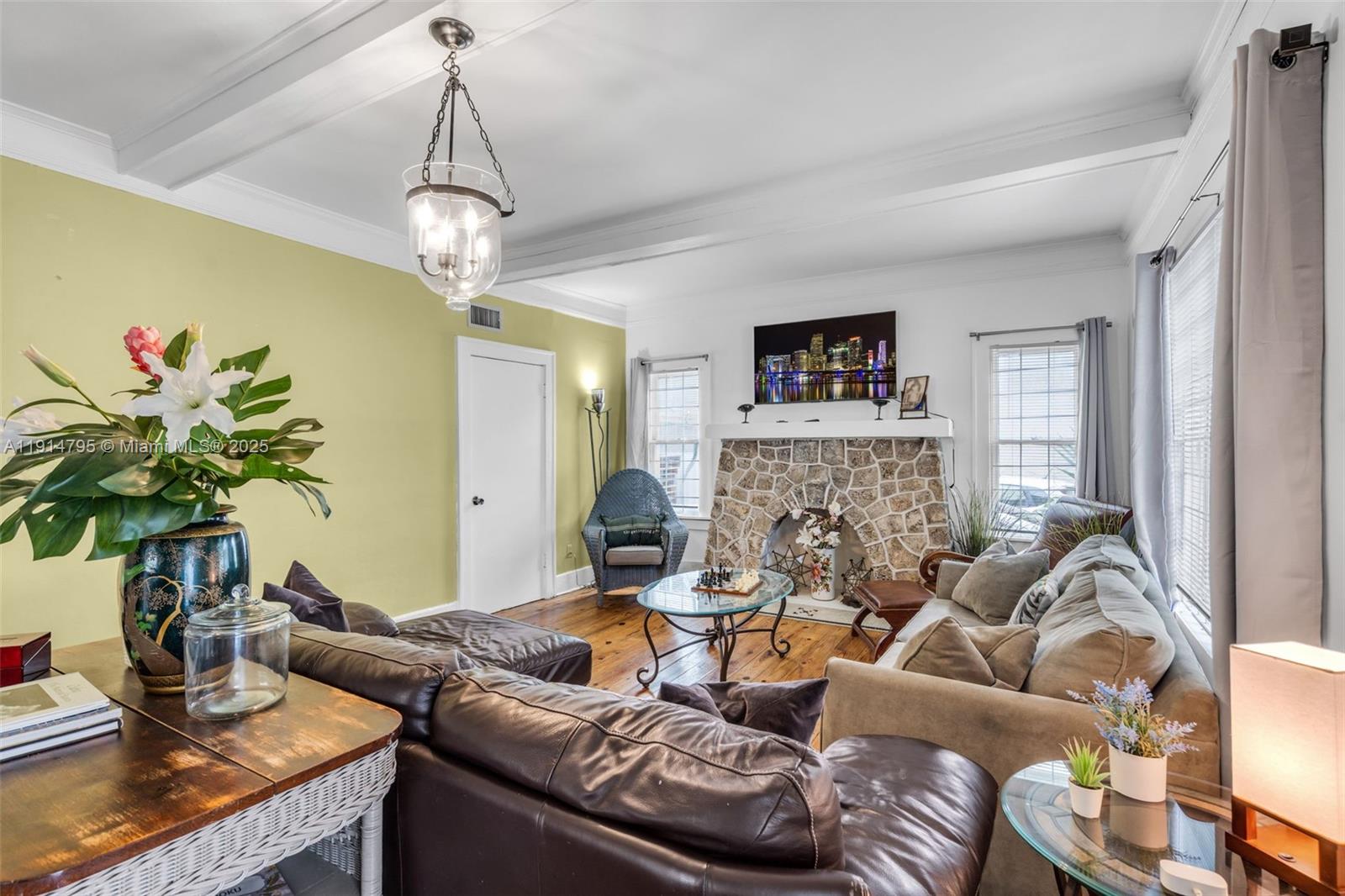 ESCOTTONIA PARK - Residential Lease