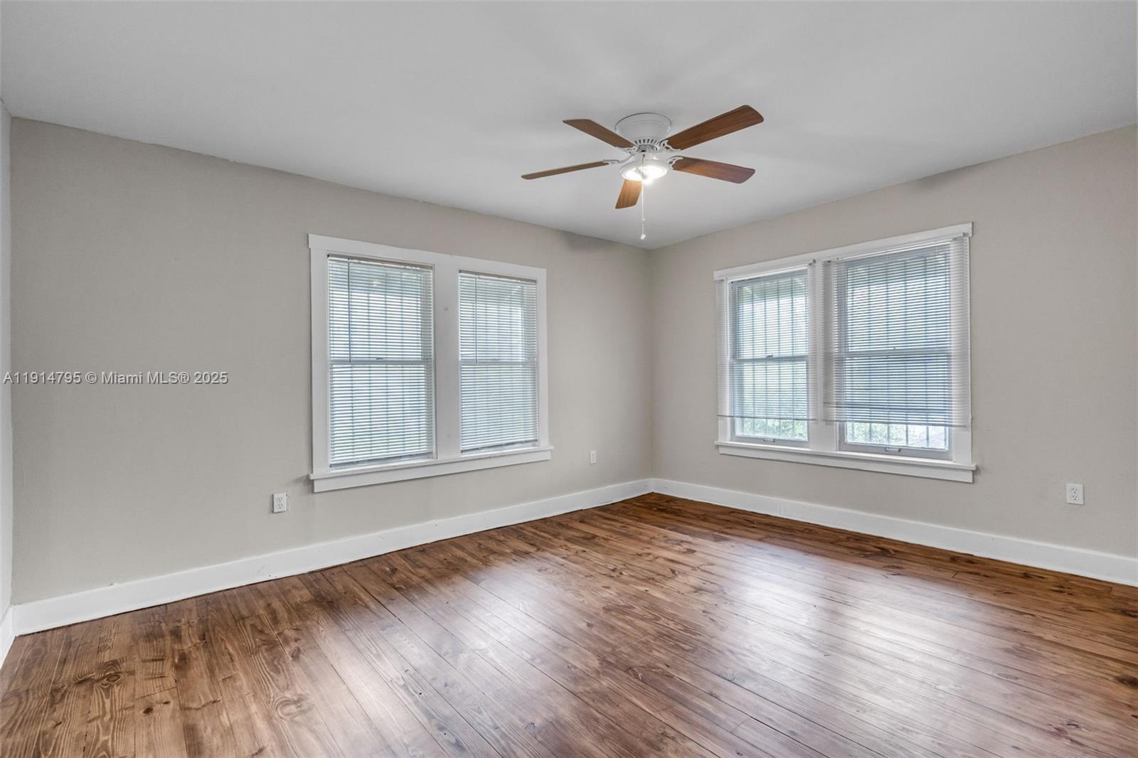 ESCOTTONIA PARK - Residential Lease