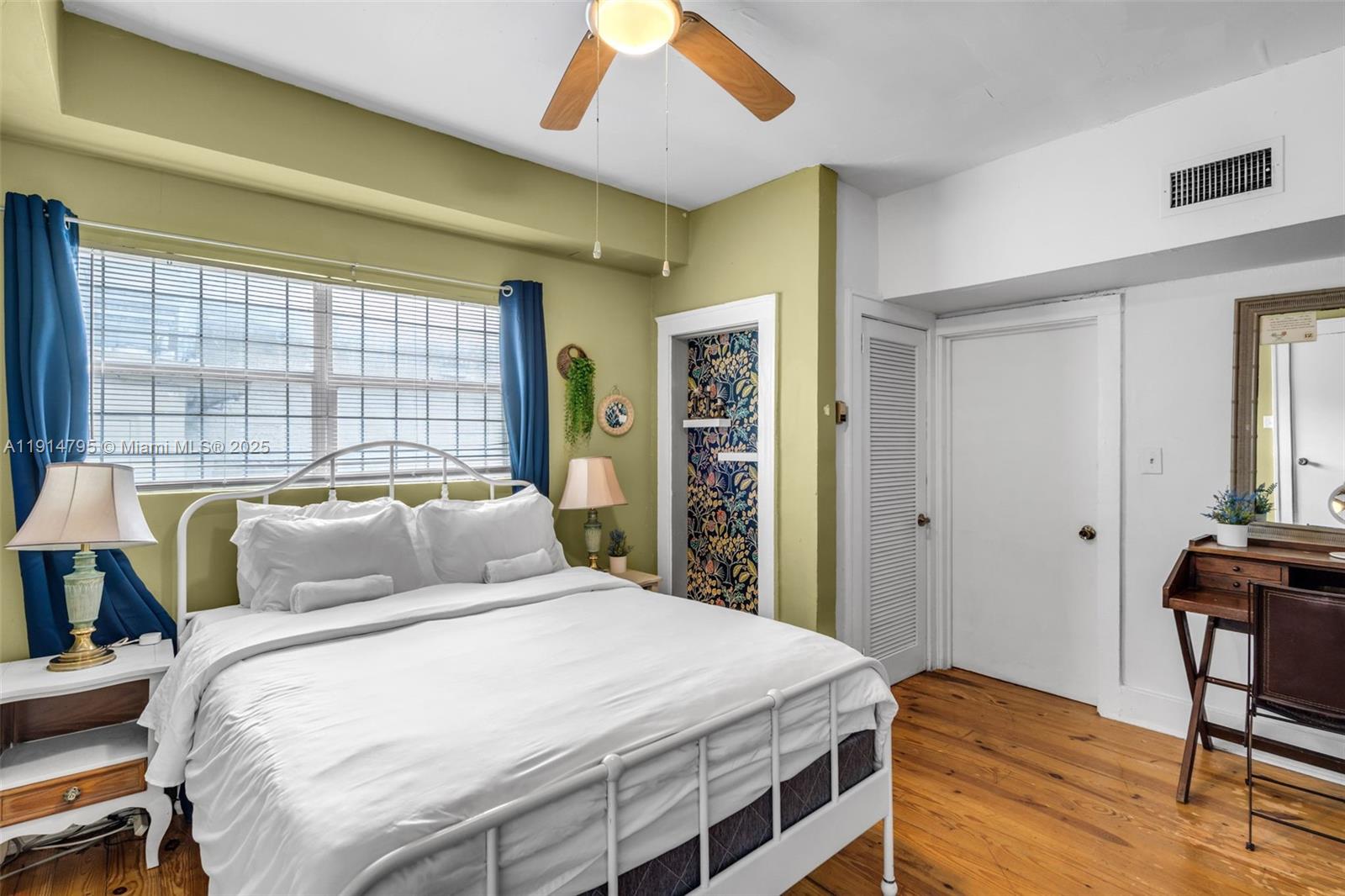 ESCOTTONIA PARK - Residential Lease