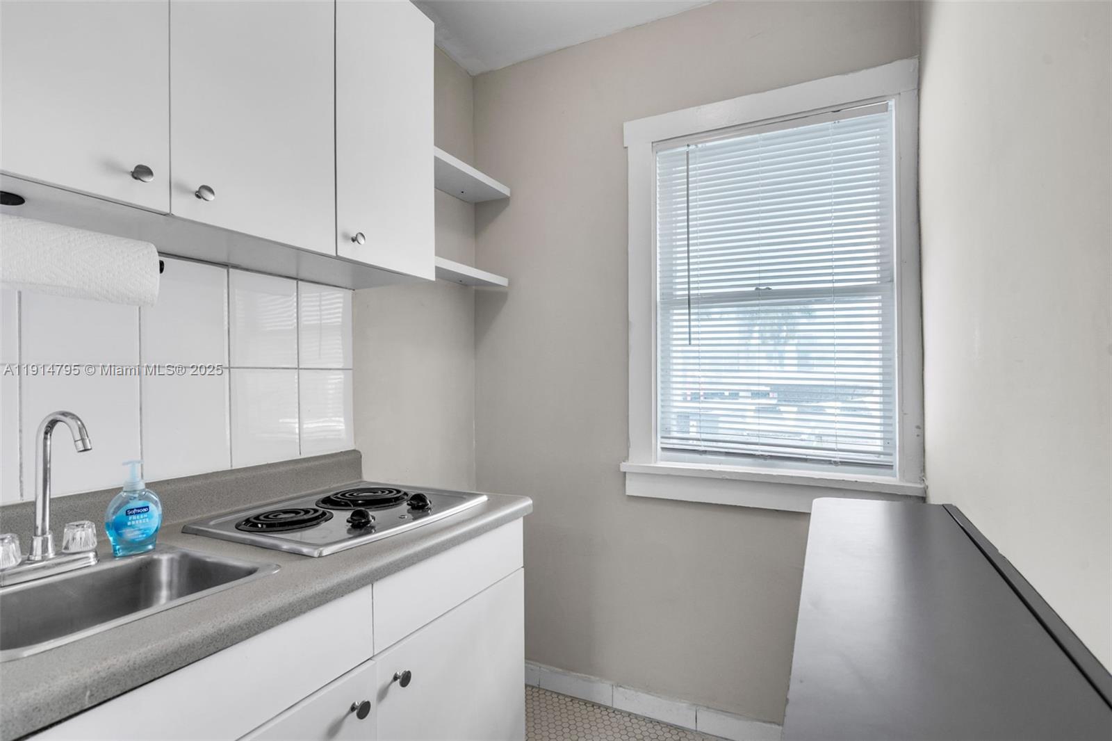 ESCOTTONIA PARK - Residential Lease