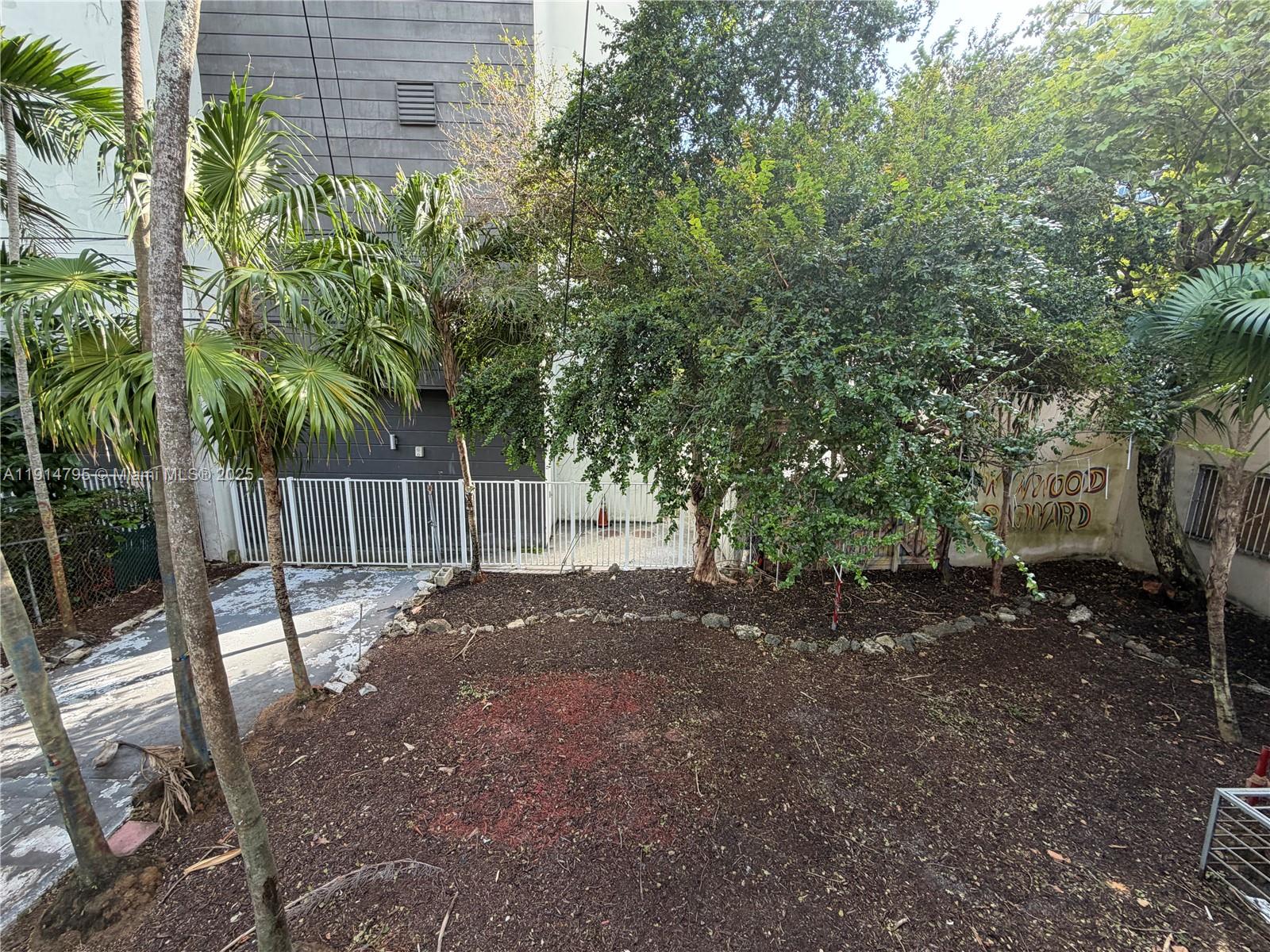 ESCOTTONIA PARK - Residential Lease