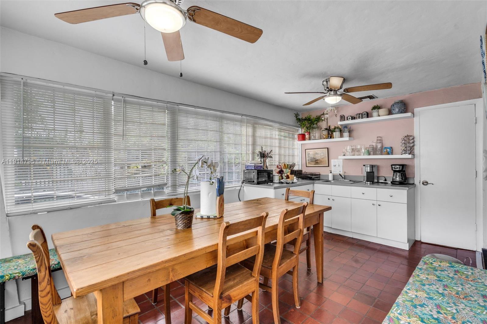 ESCOTTONIA PARK - Residential Lease