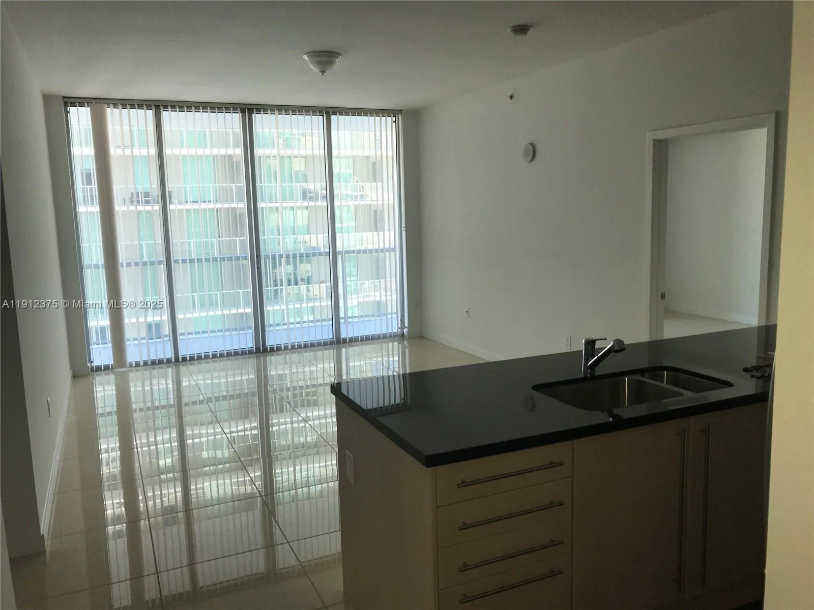 Miami, Florida 33130, United States, 2 Bedrooms Bedrooms, ,2 BathroomsBathrooms,Residential,Active,242040