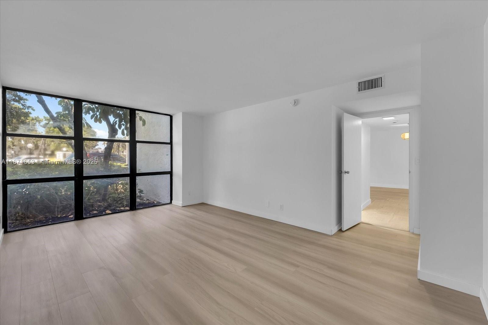 OCEANVIEW PARK CONDO - Residential Lease