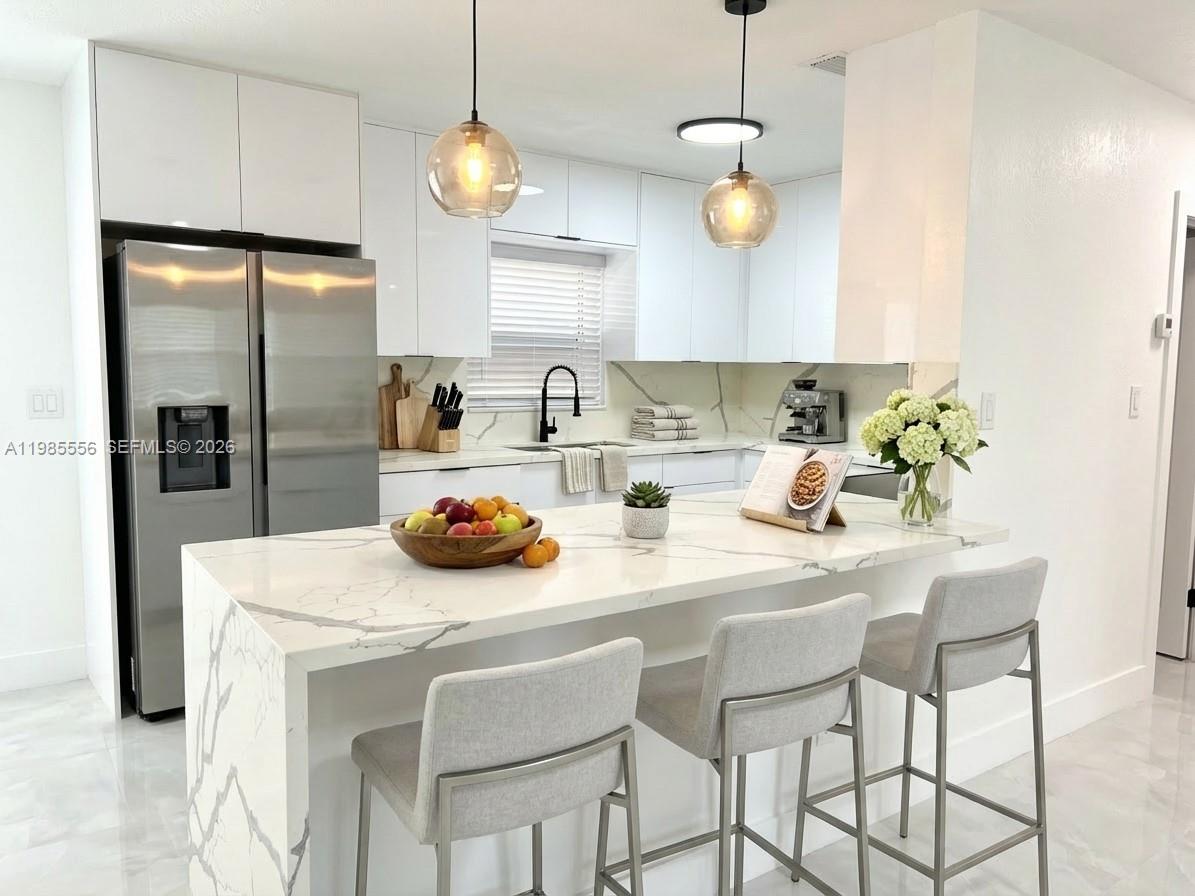 MARK-ALAN MANOR - Residential