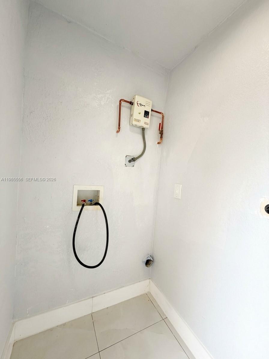 MARK-ALAN MANOR - Residential