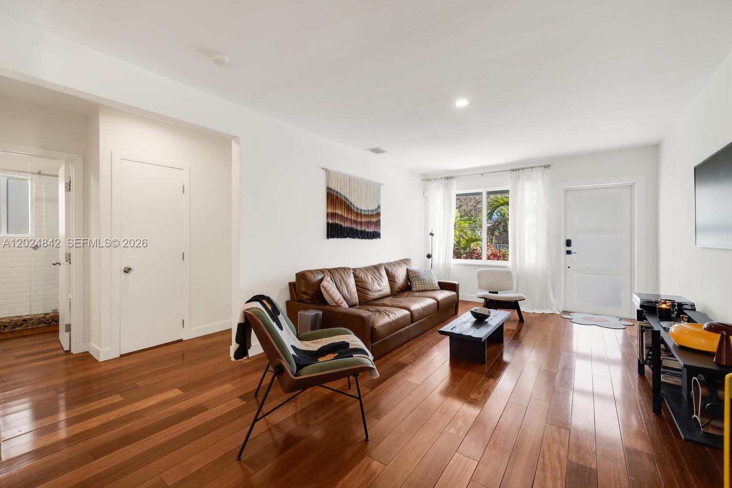 ALTA VISTA - Residential