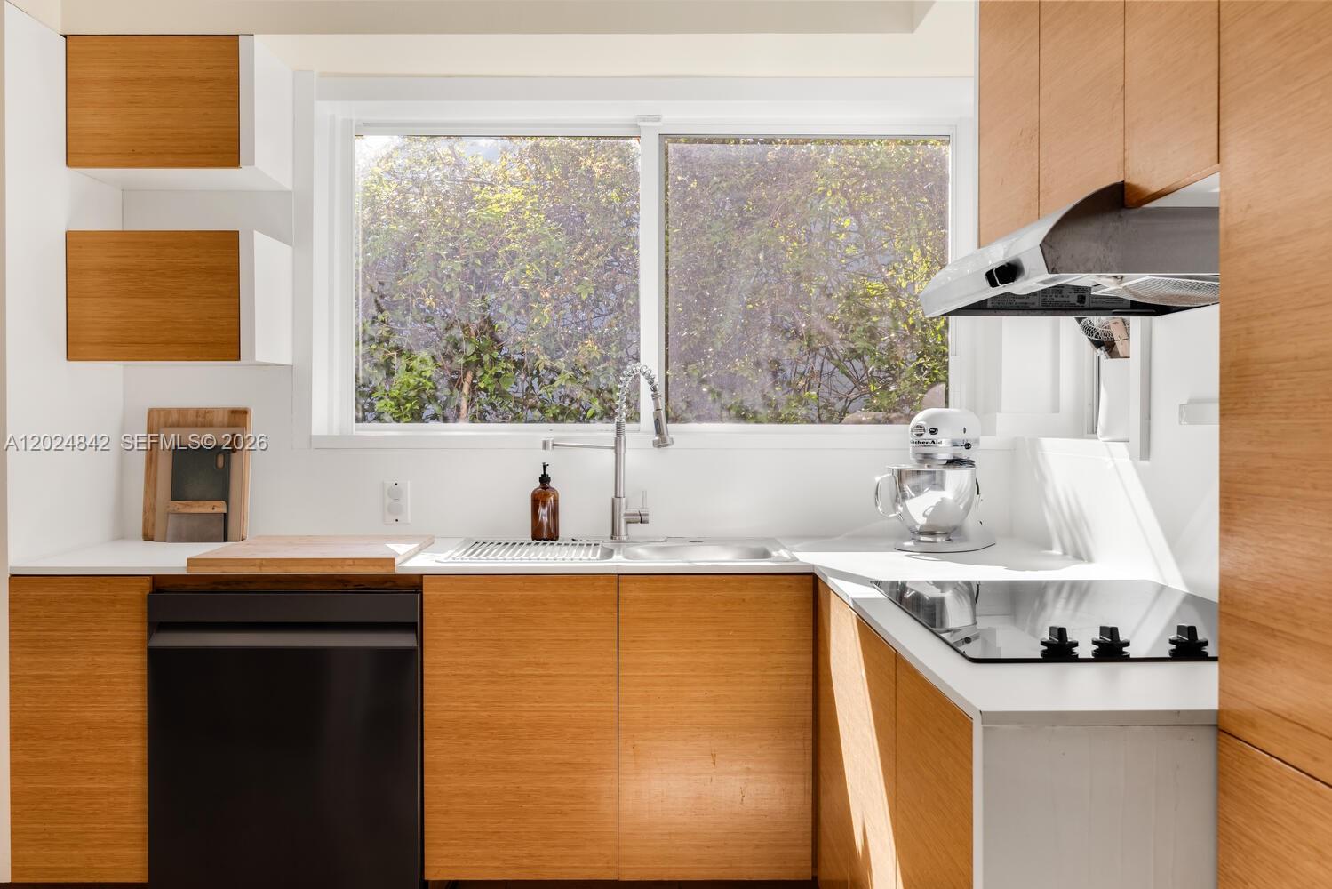 ALTA VISTA - Residential