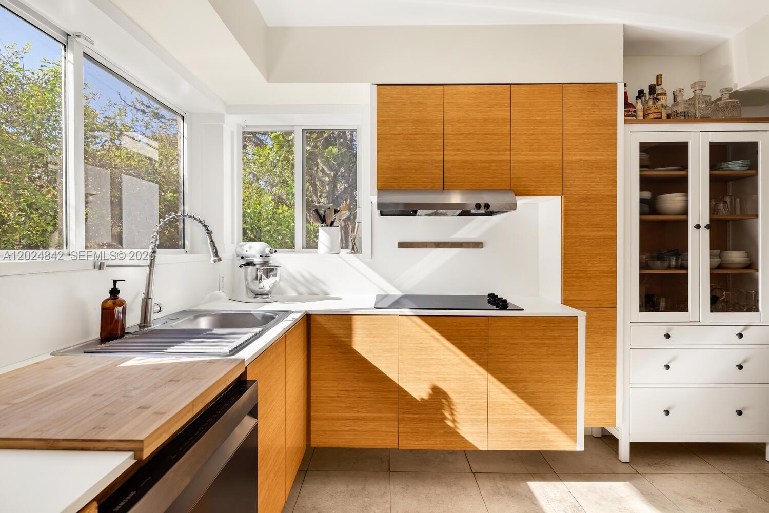 ALTA VISTA - Residential