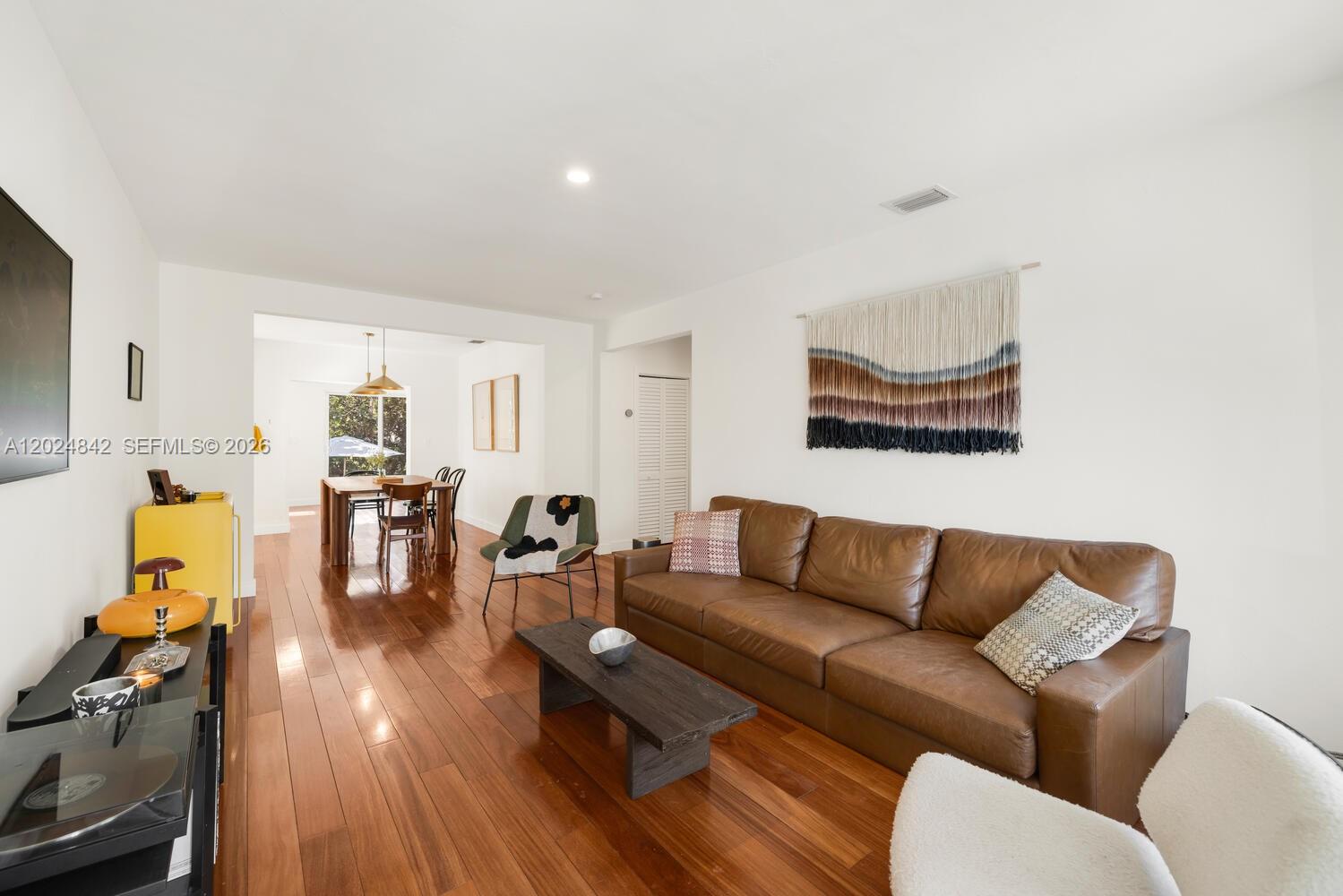 ALTA VISTA - Residential