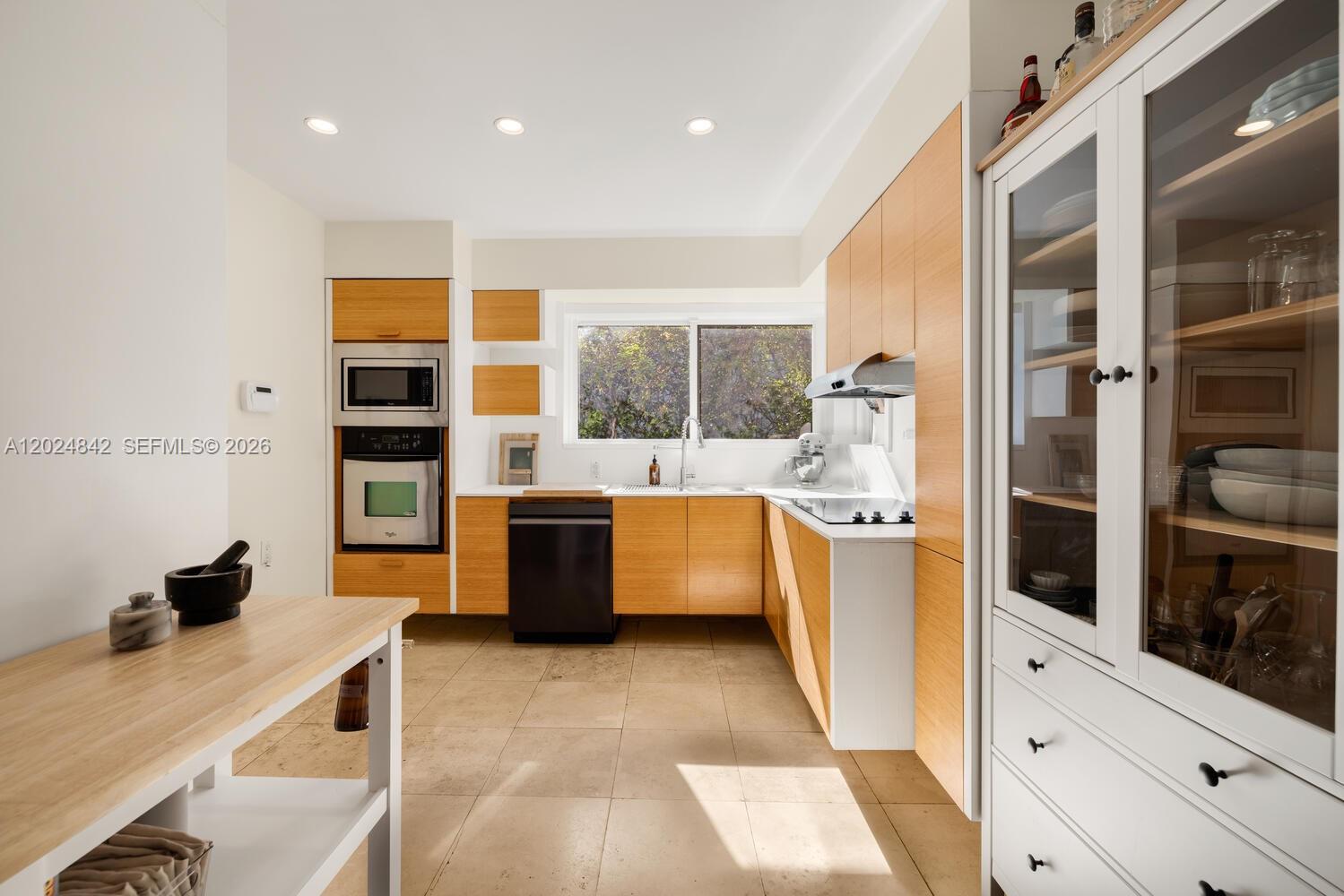 ALTA VISTA - Residential