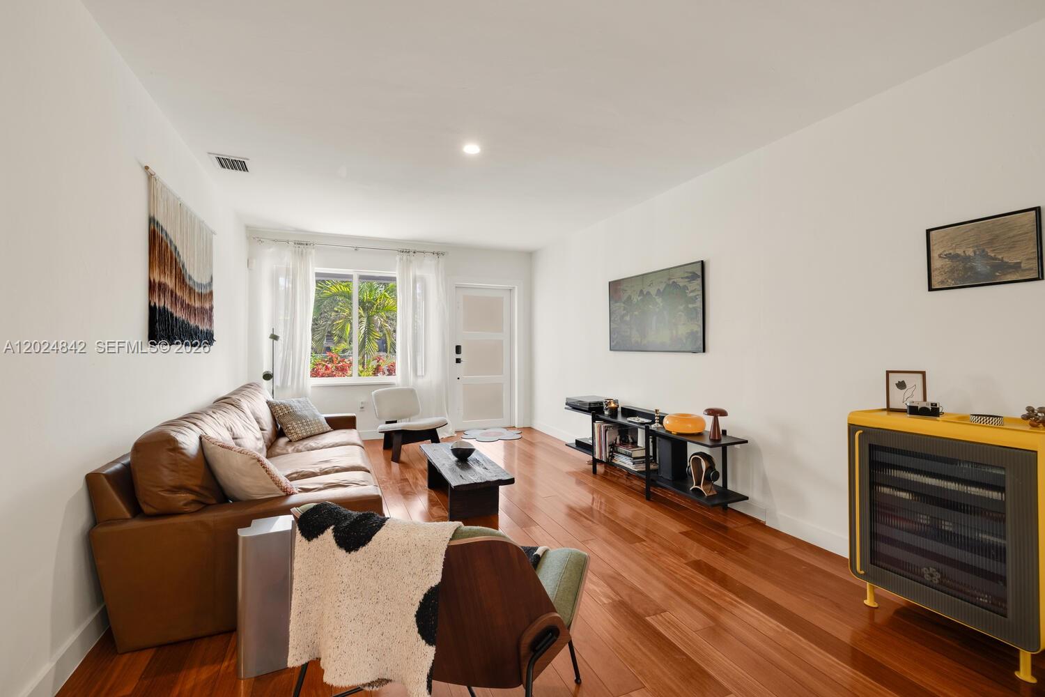 ALTA VISTA - Residential
