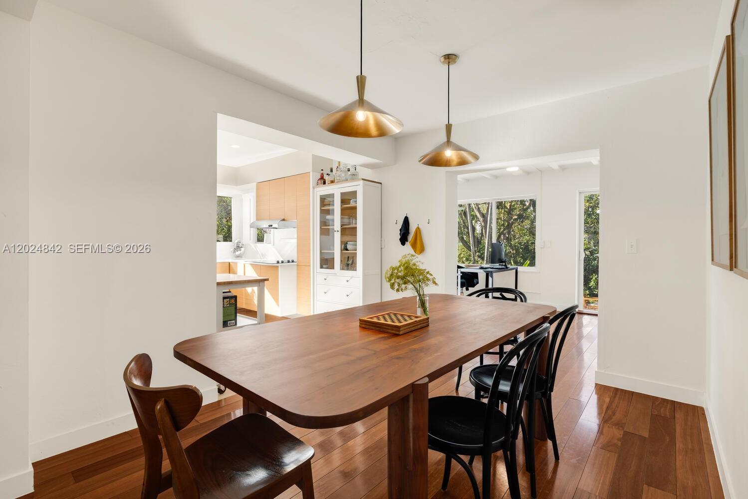 ALTA VISTA - Residential