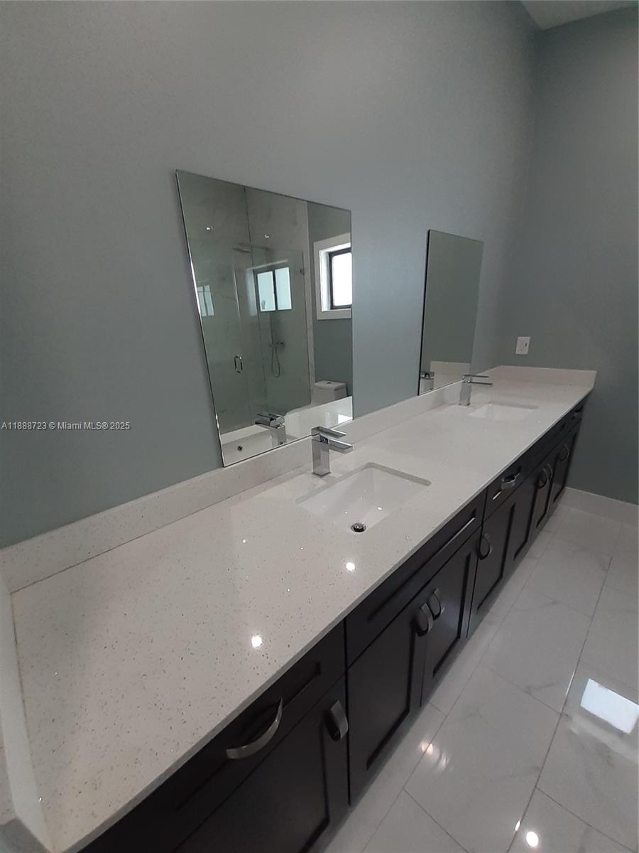 LARGO GARDENS - Residential Lease