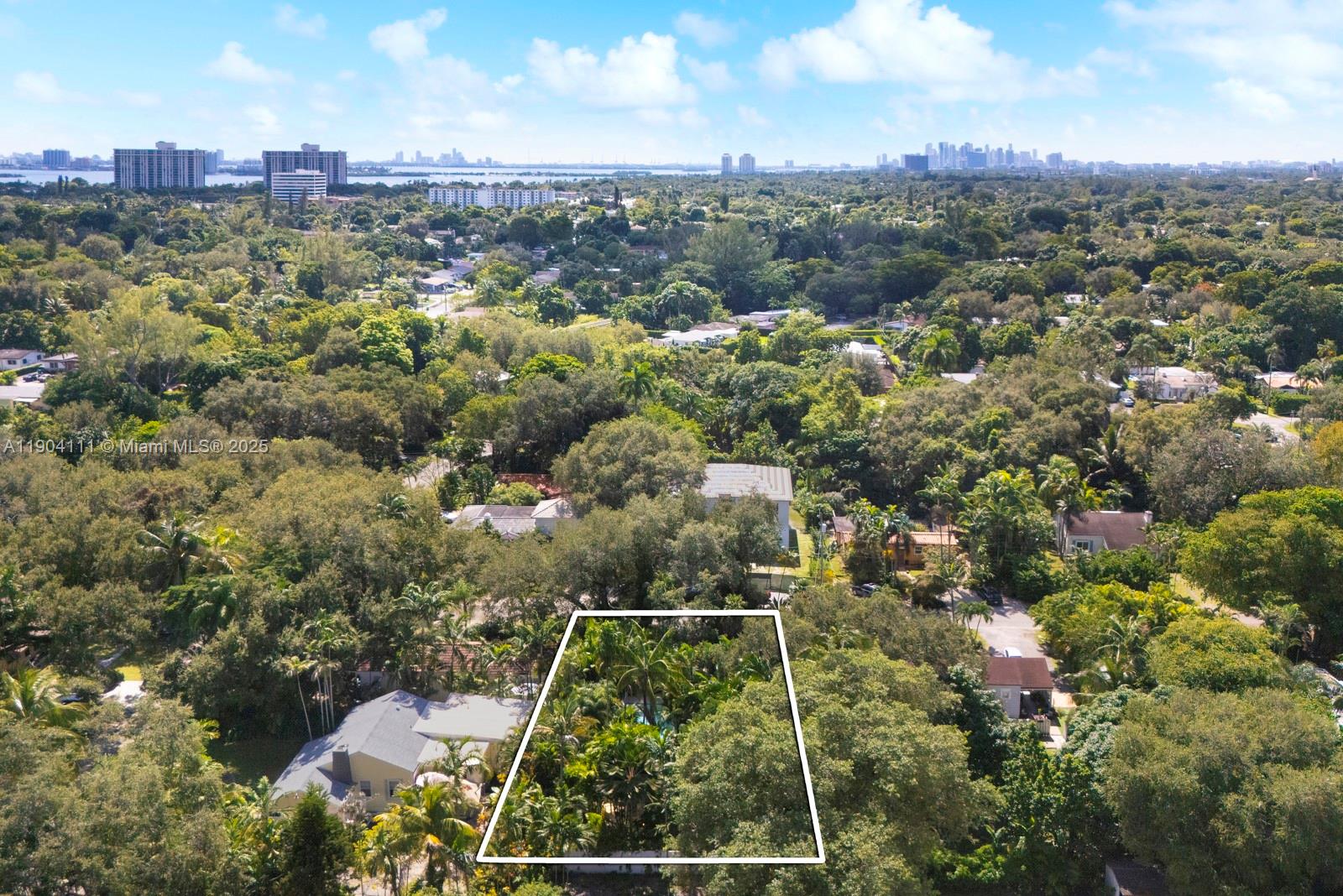 BISCAYNE LAWN AMD PLAT - Residential Lease