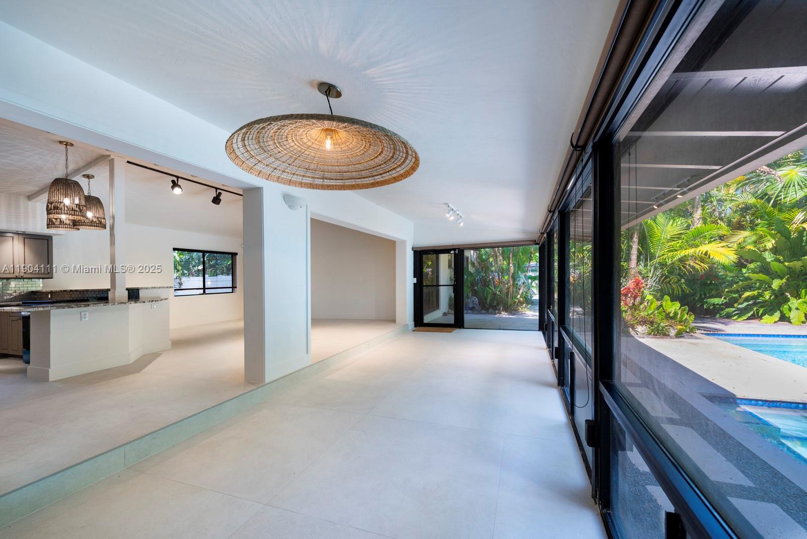 BISCAYNE LAWN AMD PLAT - Residential Lease