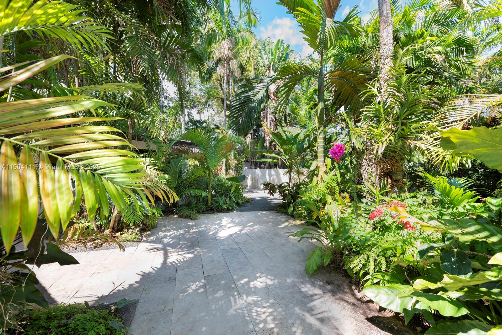 BISCAYNE LAWN AMD PLAT - Residential Lease