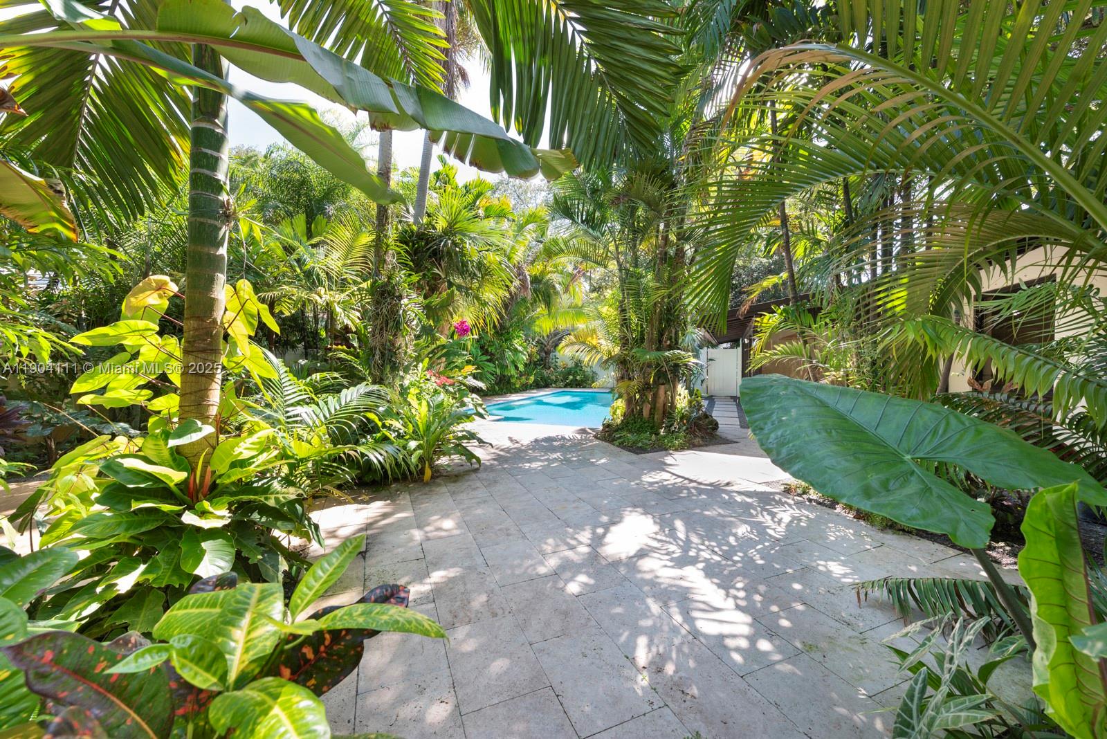 BISCAYNE LAWN AMD PLAT - Residential Lease
