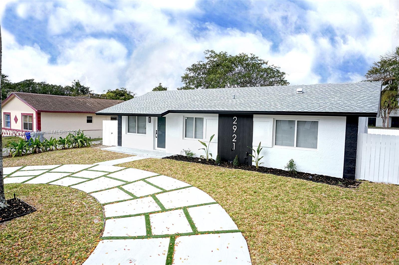 Photo 1 of 2921 Nw 9th St, Pompano Beach, Florida, $454,900, Web #: 11751332