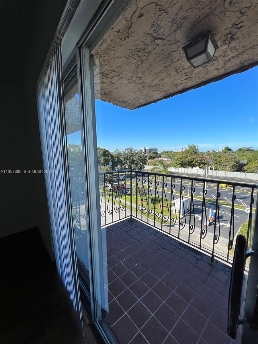 TWENTY FIVE HUNDRED CONDO - Residential Lease