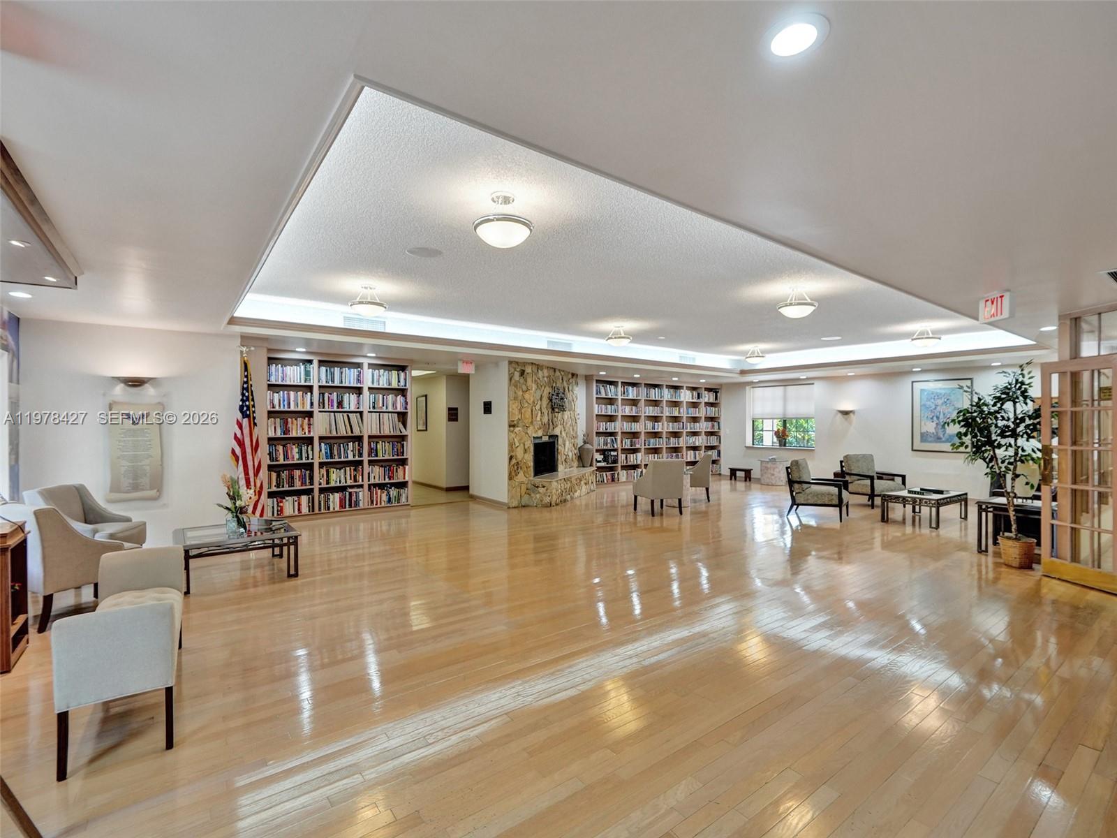 BAYWOOD VILLAGE I-A CONDO - Residential