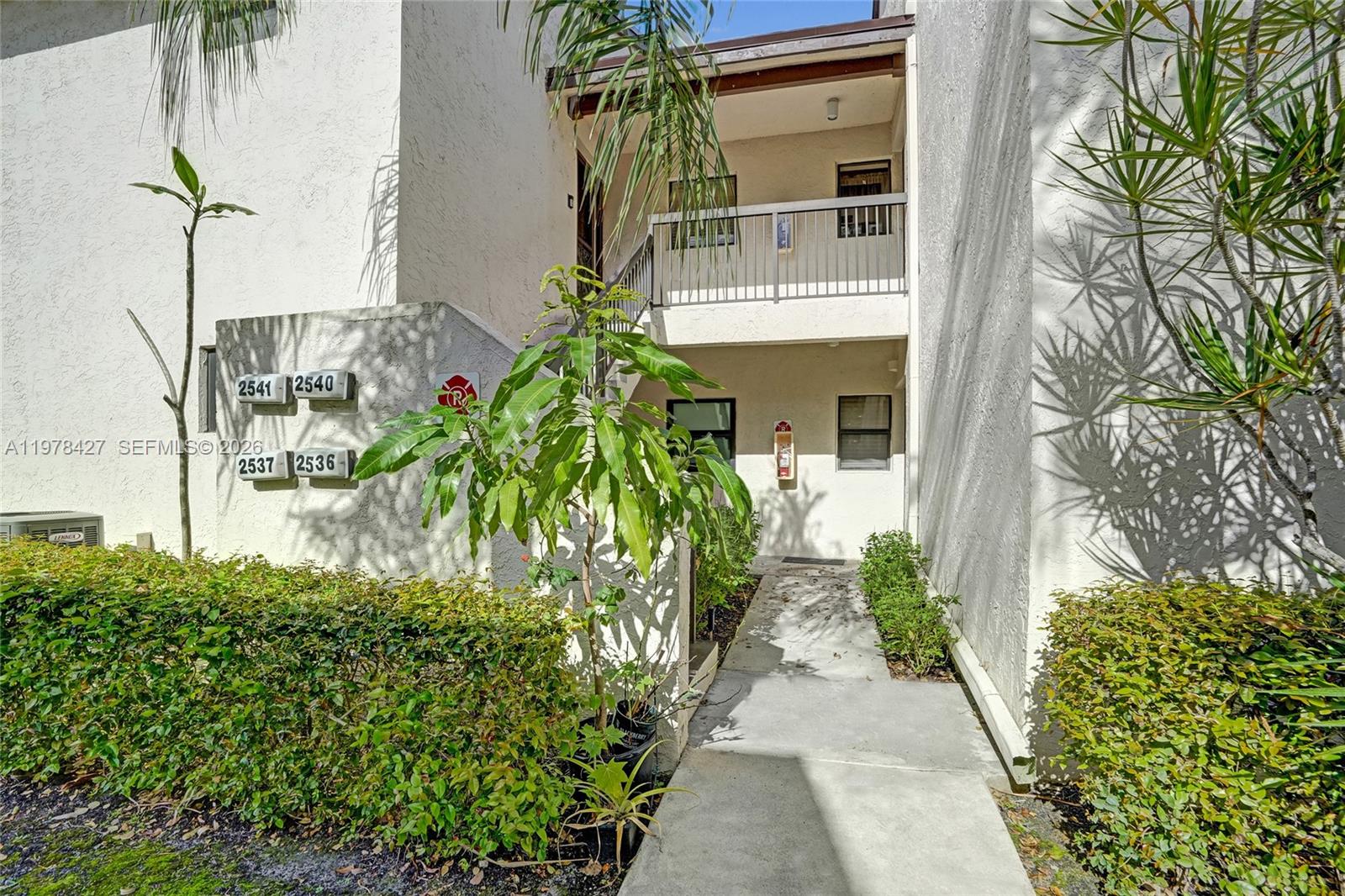 BAYWOOD VILLAGE I-A CONDO - Residential