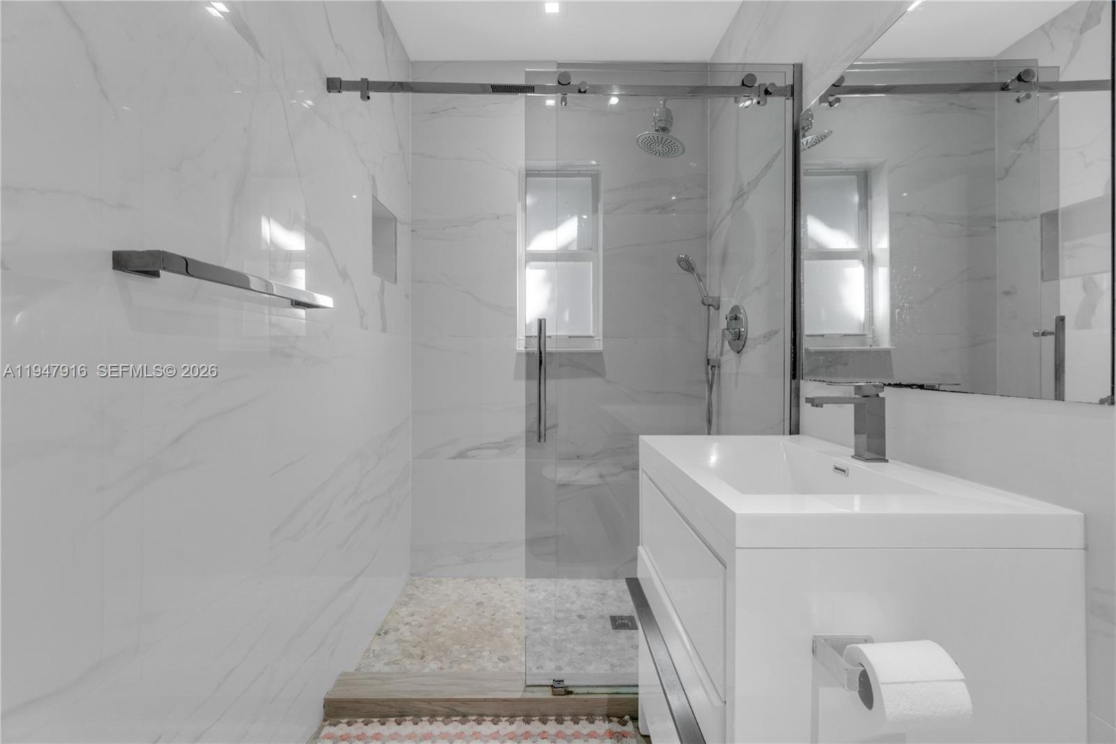 AMD PL GRIFFING BISCAYNE - Residential