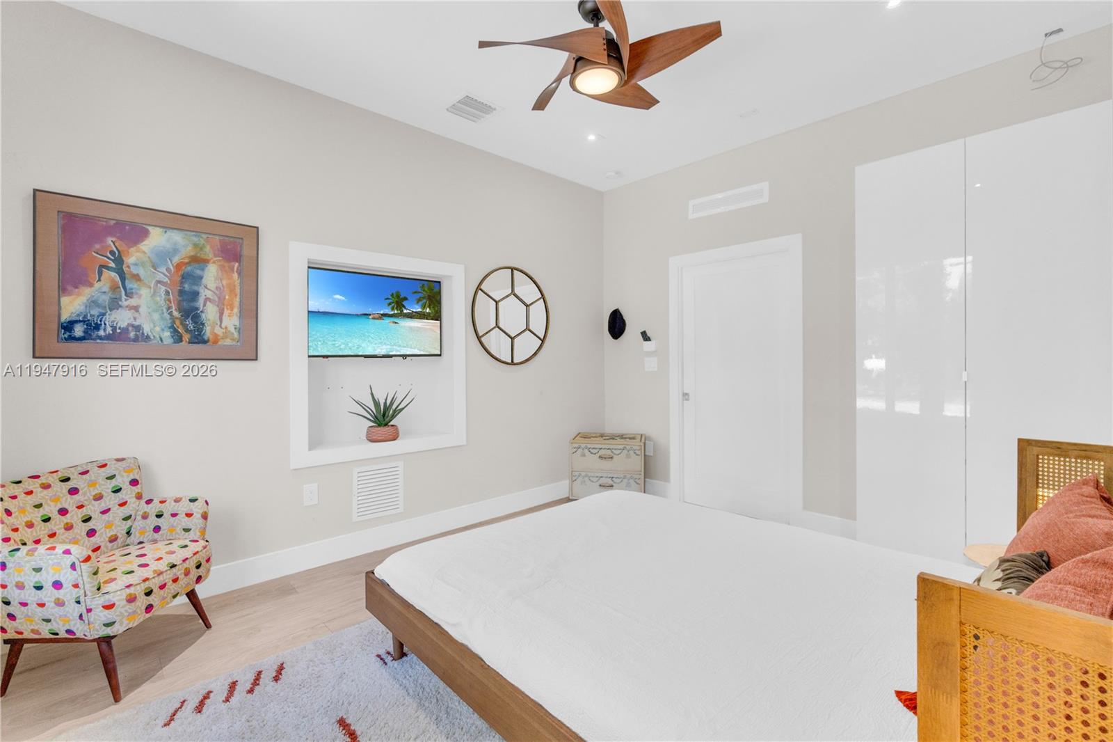 AMD PL GRIFFING BISCAYNE - Residential