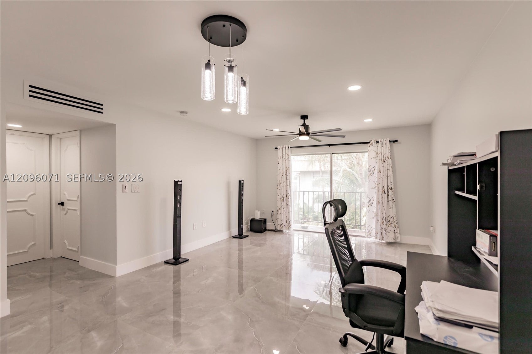 807 W Oakland Park Blvd H12