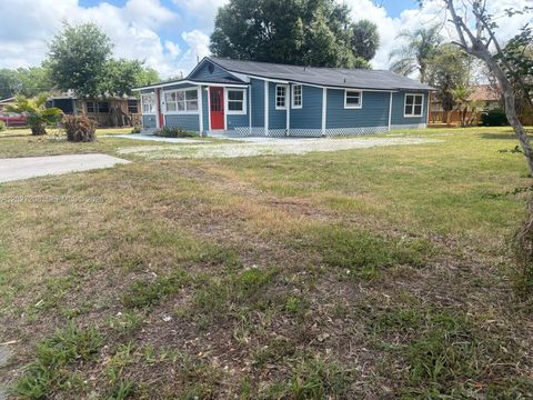 Tiny photo for 2331 Randall St, Sanford, FL 32771 (MLS # A12027208)