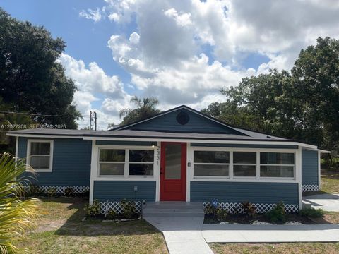Tiny photo for 2331 Randall St, Sanford, FL 32771 (MLS # A12027208)
