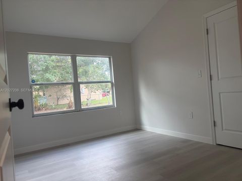 Tiny photo for 2331 Randall St, Sanford, FL 32771 (MLS # A12027208)